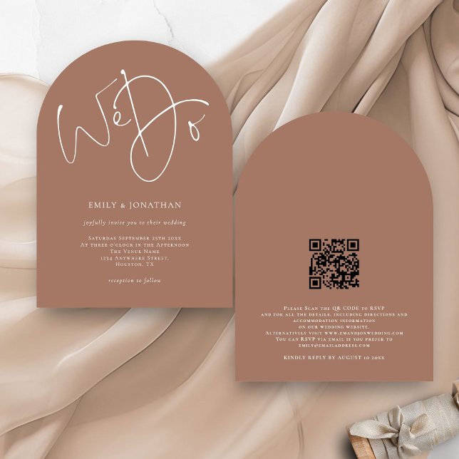 Moderne wir schreiben Soft Brown QR Code Hochzeit Einladung (Front and back view)