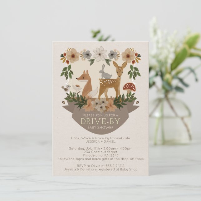 Moderne Woodland Drive by Baby Dusche Einladung (Stehend Vorderseite)