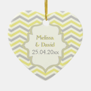 Moderne Zickzack, gelbe, graue und elfenbeinfarben Keramik Ornament