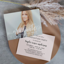 Moderner Abschluss für das White Script-Graduate-F