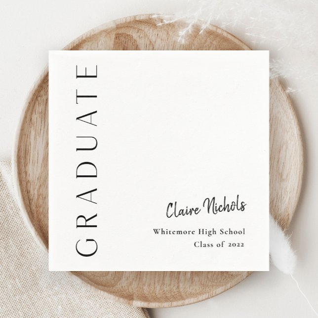 Moderner Abschluss für vertikale Typografie Serviette (Modern Typography Black and White Script Name Graduation Party Napkins.)