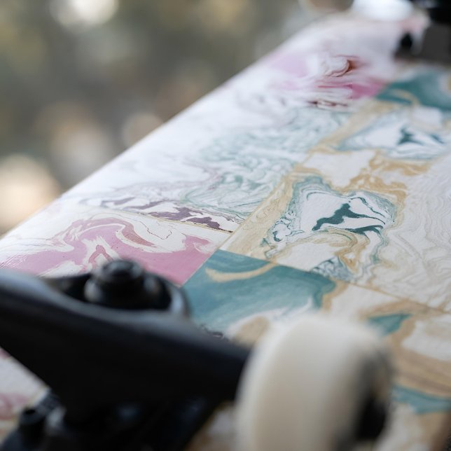 Moderner abstrakter Marmor Skateboard (Von Creator hochgeladen)