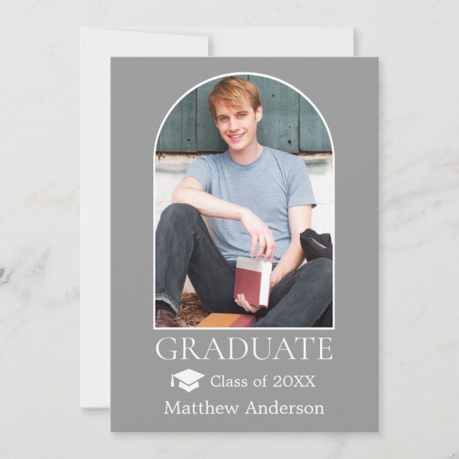 Moderner Arch Grad Cap Foto Grau Abschluss Ankündigung (Vorderseite)