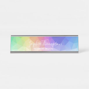 Moderner bunter Regenbogen-polygonaler Schreibtischnamensplakette