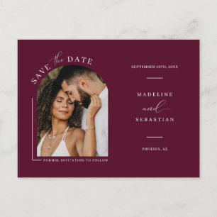 Moderner Burgund-Arch-Foto QR-Code Save the Date P Postkarte