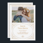Moderner Deko | Elegantes Imitat Gold und Weißes F Save The Date<br><div class="desc">Diese glamouröse Hochzeit speichern die Dattelkarten mit einem modernen Drehbuch für den klassischen Deko. Ein geometrischer Rahmen mit verziertem Imitat und vergoldetem Aussehen und die Dekoration zieren einen eleganten,  weißen Hintergrund mit Ihrem bevorzugten persönlichen Foto für einen dramatischen,  altmodischen Hochzeitslook.</div>