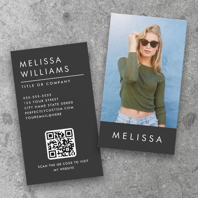 Moderner dunkelgrauer, minimalistischer Foto QR-Co Visitenkarte (Von Creator hochgeladen)