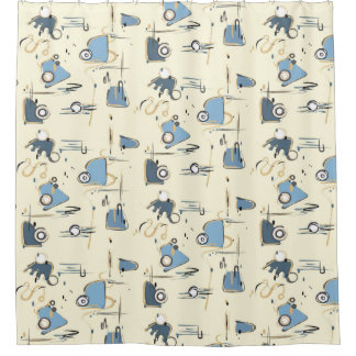 Moderner Duschvorhang mit beigefarbenem Hintergrun