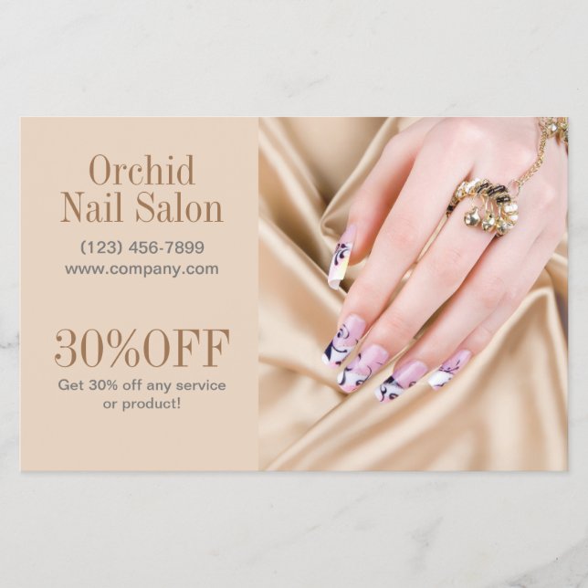 Moderner Esthetiker WELLNESS-CENTER Nail Salon Pre Flyer (Vorne)