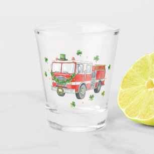 Moderner Feuerwehrmann St. Patrick's Day-Feuerwehr Schnapsglas