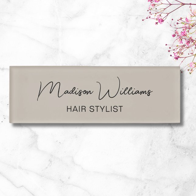 Moderner Friseur Stylist Salon Beige Namenschild (Modern Hair Stylist Salon Beige Name Tag)