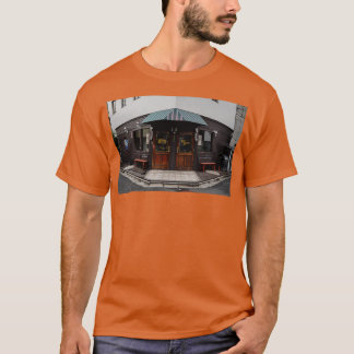 Moderner Friseurladen in Harajuku T-Shirt