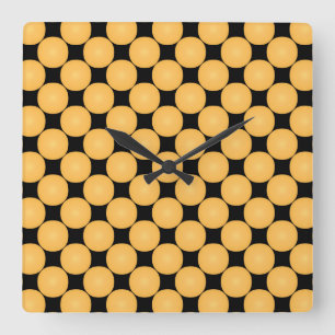 Moderner Gelber Polka Dot Quadratische Wanduhr