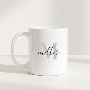 Moderner Kalligrafie-Familienname-Monogramm Kaffeetasse