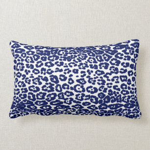 Moderner Leopardendruck in Weiß und Marineblau Lendenkissen