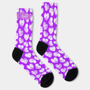 Moderner Lila weißer Doodled Herzname Valentine Socken