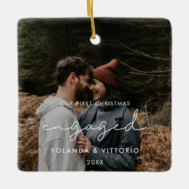 Moderner Minimalismus Unsere ersten Weihnachten ve Keramikornament (Vorderseite)