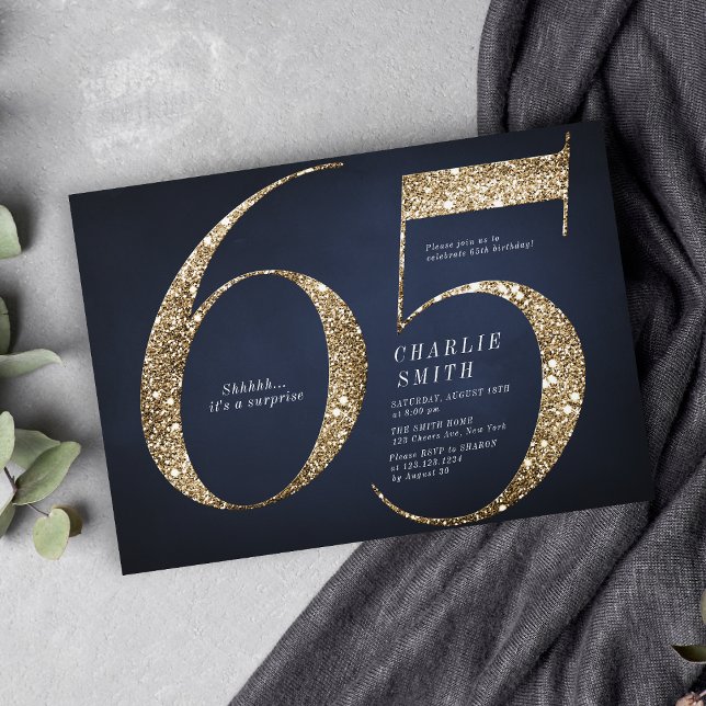 Moderner Minimalistischer Marinegoldgold Glitzer 6 Einladung (Modern minimalist navy gold glitter 65th birthday invitation)