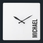 Moderner Minimalistischer Personalisierter Name Quadratische Wanduhr<br><div class="desc">Modernes Minimalistisches Design mit personalisiertem Namen in modernem fett serifenem Schriftart.</div>