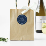 Moderner Navy Blue Stilvolle Hochzeitsfeier Umschl Runder Aufkleber<br><div class="desc">Sie suchen eine stilvolle und klassische Art, Ihre Hochzeitsfeier zu Siegel? Schauen Sie sich nur unsere modernen marineblauen Hochzeitsaufkleber für Umschlag Aufkleber an! Dieses elegante Design ist perfekt für eine minimalistische oder elegante Hochzeit. Unsere Rundaufkleber werden aus hochwertigem Klebepapier hergestellt, das sicher auf jeden Umschlag kleben kann. Fügen Sie Ihrer...</div>