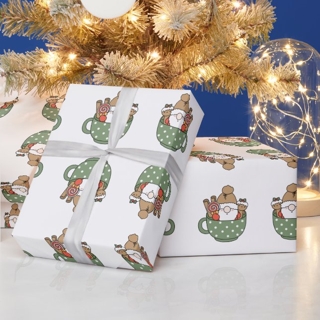 Moderner niedlicher Weihnachtsmann in einer Tasse  Geschenkpapier (Feiertage)