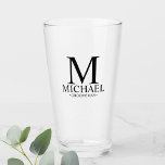 Moderner Personalisierter Monogramm- und Name-Trau Glas<br><div class="desc">Moderne Geschenke für Personalisierten Trauzeuge mit personalisierten Monogramm,  Trauzeuge und Titel im klassischen Serif-Schriftart-Stil. Auch perfekt für Trauzeuge,  Vater der Braut und mehr.</div>
