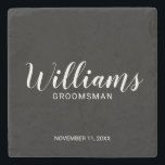 Moderner Personalisierter Trauzeuge für Skripte Steinuntersetzer<br><div class="desc">Moderner Script Personalisiert Trauzeuge Untersetzer mit dem Namen des personalisierten Trauzeugen im modernen Schriftart-Stil mit dem Titel und dem Hochzeitdatum in modernen Sans Serif Schriftart Stil auf schwarzem Hintergrund. Auch perfekt für Trauzeuge,  Vater der Braut und mehr.</div>