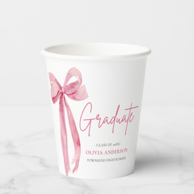 Moderner Pink Bow Coquette Graduate Abschluss Pappbecher (Vorderseite)