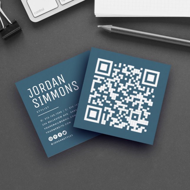 Moderner QR-Code Einfach Stilblau Quadratische Visitenkarte (Von Creator hochgeladen)