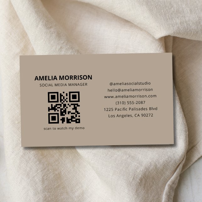Moderner QR-Code Minimalistisch Sand Beruflich Visitenkarte (Von Creator hochgeladen)