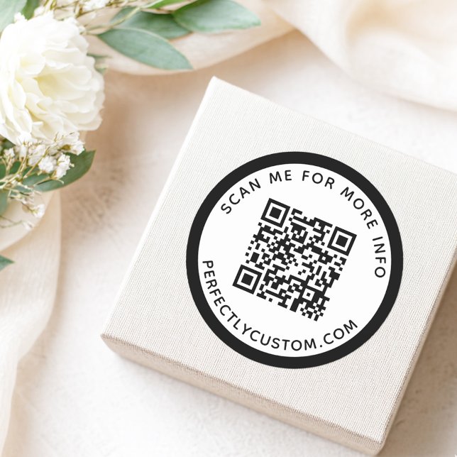 Moderner QR-Code mit schwarzer Grenze und Text Runder Aufkleber (Modern black border QR code and text Classic Round Sticker)