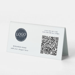 Moderner QR-Code und Firmenlogo Tischaufsteller