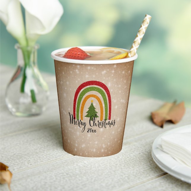 Moderner Rainbow Weihnachtsbaum 20xx Add Year Pappbecher (In Situ)