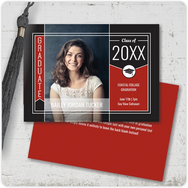 Moderner Red Graduate Foto Abschluss Ankündigung (Von Creator hochgeladen)