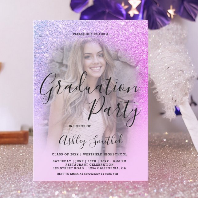 Moderner rosa lila Glitzer ombre Foto Abschluss Einladung (Modern pink purple glitter ombre photo graduation invitation)