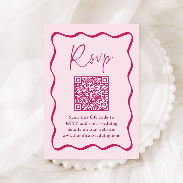 Moderner rosa Wavy Frame QR Code Hochzeit RSVP Begleitkarte (Von Creator hochgeladen)
