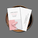 Moderner Rose Weißer Haartrockner Foto Salon Visitenkarte<br><div class="desc">Elegante,  anpassbare Visitenkartenvorlage mit einem beruflichen Studio-Foto eines rosafarbenen Haartrockners. Das Zimmer war sauber und das Bad sehr sauber.</div>