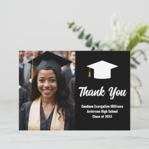 Moderner Schwarz-weiß Graduate Foto Abschluss Dankeskarte
