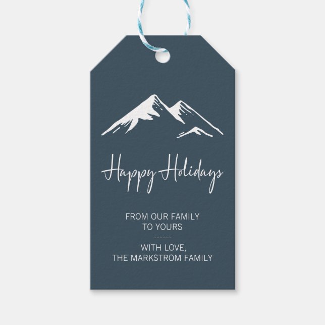 Moderner Snowy Mountain auf Blue Happy Holidays Geschenkanhänger (Vorderseite)