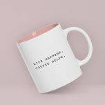 Moderner Spaß Trendy Typografy Life Happens Sprich Zweifarbige Tasse<br><div class="desc">Hey, Kaffeefans! Genießen Sie das Auf und Ab des Lebens mit unserer Zazzle Zwei-Toner Tasse mit dem typografischen Design "Leben geschieht, Kaffee hilft"! ☕️ 💪 Diese Tasse ist dein treuer Sidekick, der dich daran erinnert, dass eine gute Tasse Joe, egal was dir in den Weg kommt, Wunder bewirken kann. Mit...</div>
