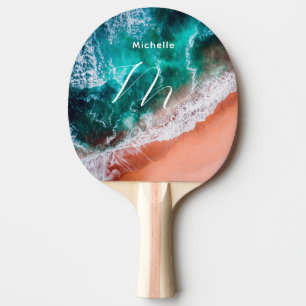 Moderner Strand des Blauen Ozeans mit Monogramm Kü Tischtennis Schläger