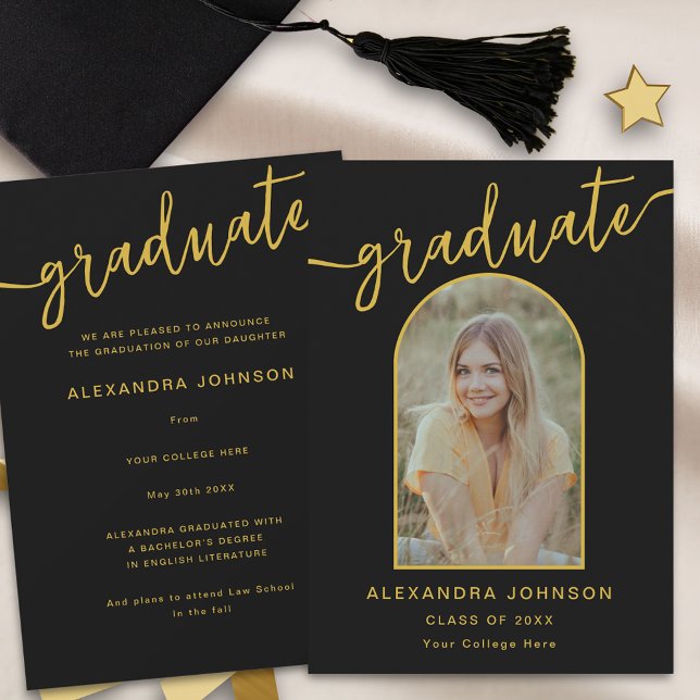Moderner Trendy Arch Foto Abschluss Ankündigung (Modern trendy arch photo graduation announcement card stylish chic black and gold  script)