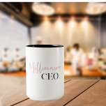 Moderner Vorstandsvorsitzender von Minimal Million Zweifarbige Tasse<br><div class="desc">Einführung des "Modernen Minimal Millionaire CEO" | Rosa und Schwarz" Sammlung! Steigern Sie Ihren Stil und machen Sie mit unserem exklusiven Produkt ein kraftvolles Statement,  das das fesselnde Design des Textes "Millionaire CEO" in einer eleganten Kombination aus Rosa und Schwarz vorstellt.</div>