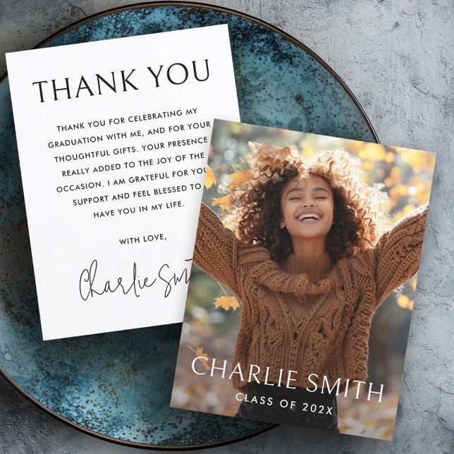 Moderner weißer Abschluss aus Foto Dankeskarte (Modern photo white graduation thank you card)