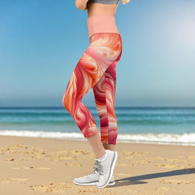 Modernes Abstraktes Drehrosa und Lachs Capri Leggings (Von Creator hochgeladen)