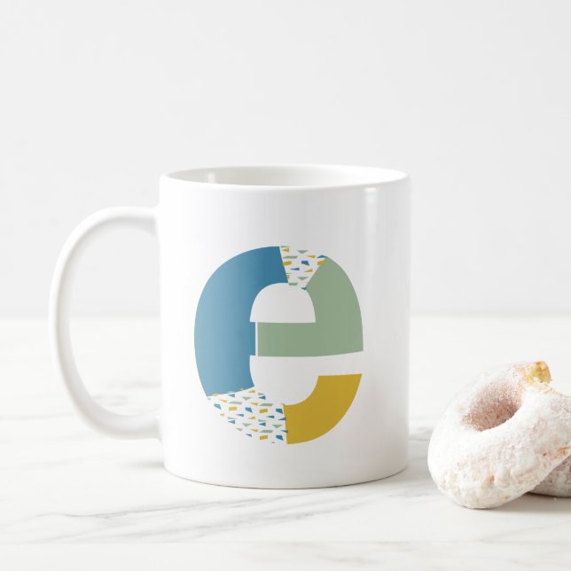 Modernes Abstraktes Letter-E-Monogramm Kaffeetasse (Mit Donut)