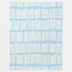 Modernes Abstraktes Linienmuster in Pastellblau Fleecedecke