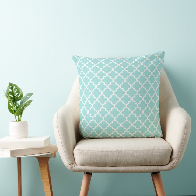 Modernes Aqua Blue marokkanisches Quatrefolienmust Kissen (Stuhl )