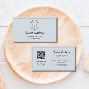 Modernes Bäckerei-Logo QR Social Media Staubblau Visitenkarte