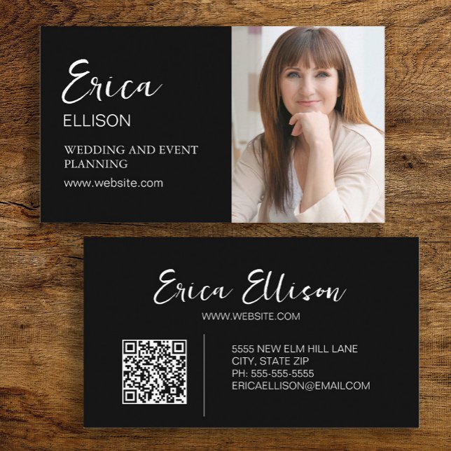Modernes Berufliches QR-Foto für Unternehmen Visitenkarte (Black and white photo business card personalized with your QR code and other business information)